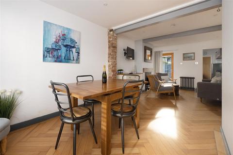 2 bedroom terraced house for sale, Albert Street, Whitstable