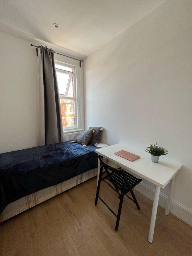 Wesley-avenue-nw10-7bn-1039402
