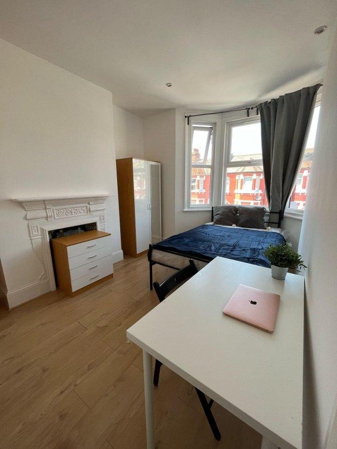 Wesley-avenue-nw10-7bn-1039412