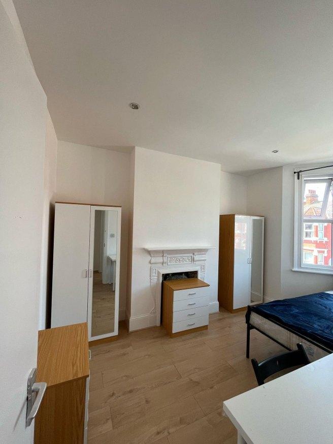 Wesley-avenue-nw10-7bn-1039415