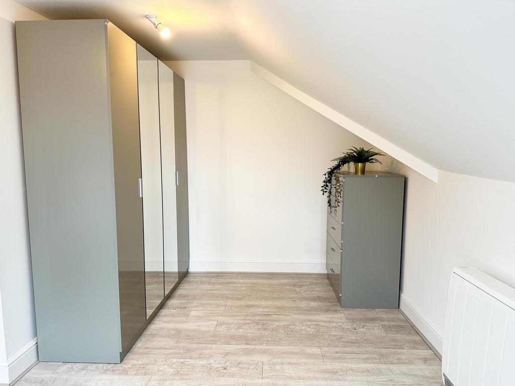 Walm-lane-nw2-4rt-1039634