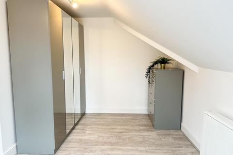 1 bedroom flat to rent, Walm Lane