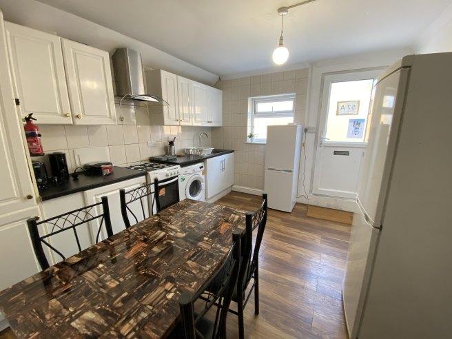 Walm-lane-nw2-4qr-1039678