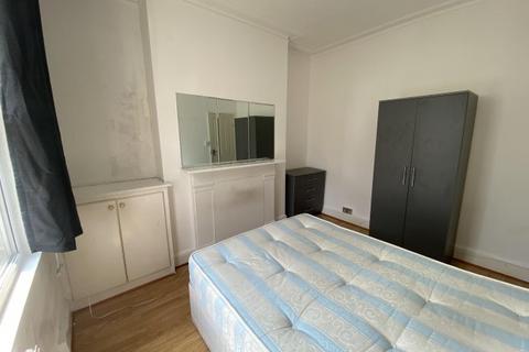 1 bedroom flat to rent, Walm Lane