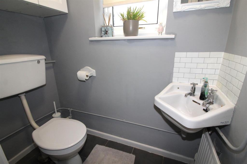 Cloakroom/WC