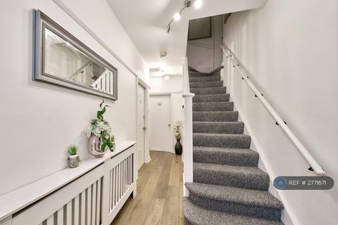 undefined, Upper Selsdon Road, South Croydon, CR2