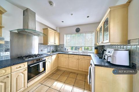 undefined, Upper Selsdon Road, South Croydon, CR2