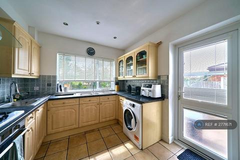 undefined, Upper Selsdon Road, South Croydon, CR2