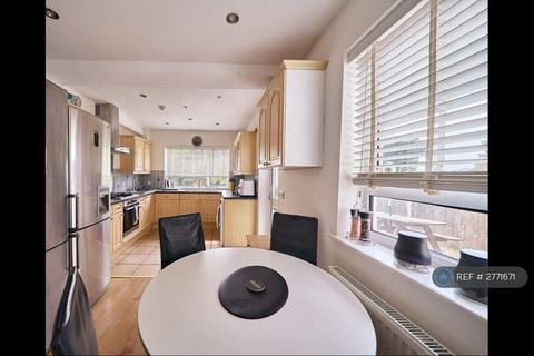 undefined, Upper Selsdon Road, South Croydon, CR2