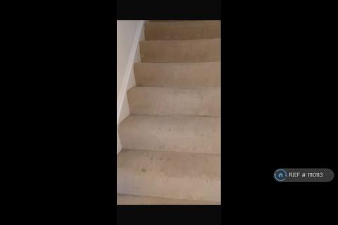 3 bedroom semi-detached house to rent, Twining Avenue, Twickenham, TW2