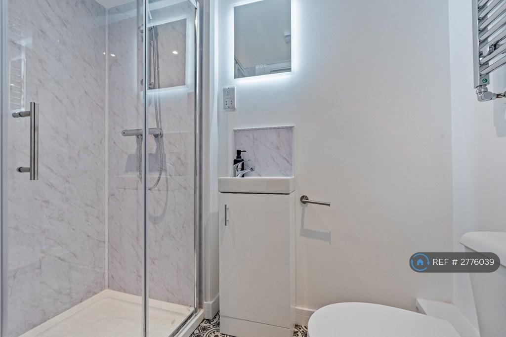 New En-Suite Bathroom