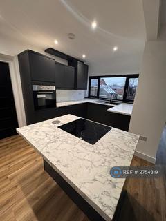 3 bedroom semi-detached house to rent, Broadgate Avenue, St. Helens, WA9
