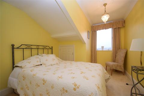 undefined, Esplanade, Scarborough, North Yorkshire, YO11