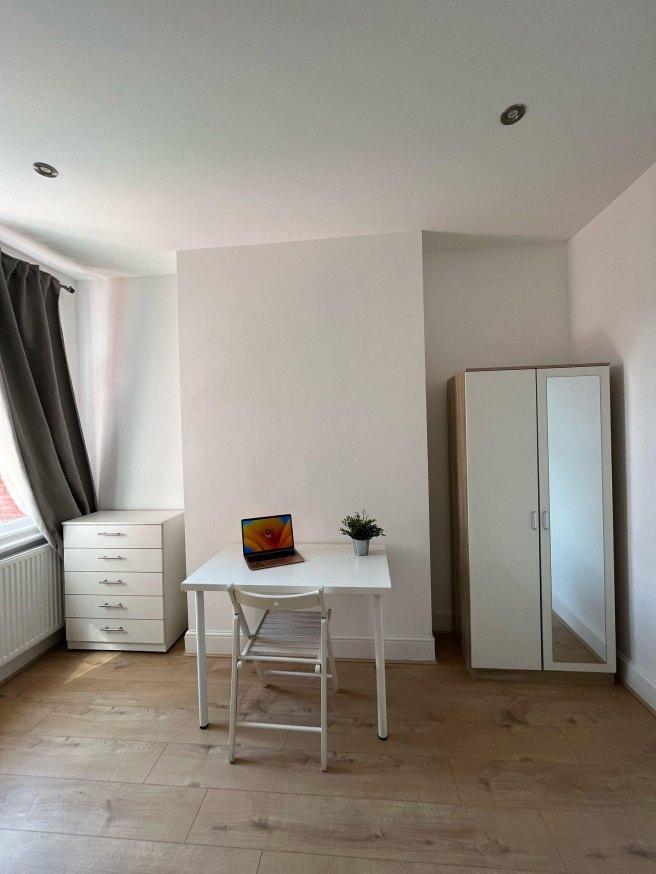 Mora-road-nw2-6sl-1039336