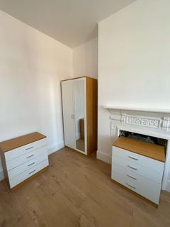 1 bedroom flat to rent, Mora Road