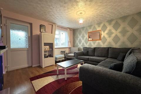 undefined, Fairford Crescent, Swindon SN25