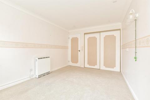 1 bedroom flat for sale, Kingsford Court, Dover CT17