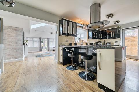 undefined, Giffard Drive,  Farnborough , GU14