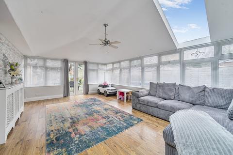undefined, Giffard Drive,  Farnborough , GU14