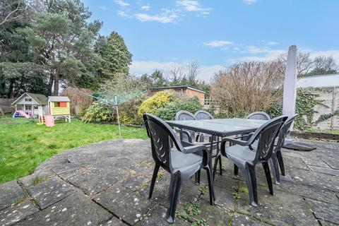 undefined, Giffard Drive,  Farnborough , GU14