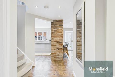 4 bedroom detached house for sale, Sheldon Close, Sutton-in-ashfield NG17