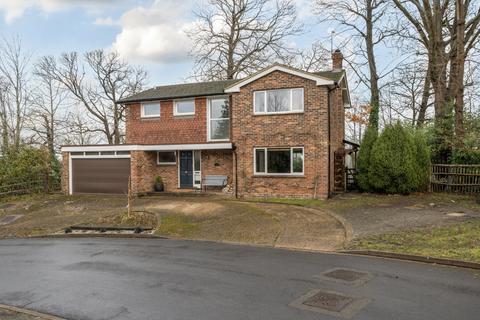 undefined, Beacon Hill, Surrey GU21