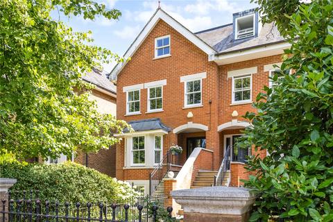 undefined, Cromwell Road, Teddington, TW11