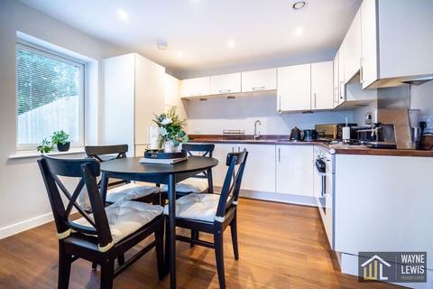 2 bedroom flat for sale, Trem Elai, Penarth, CF64 1TE