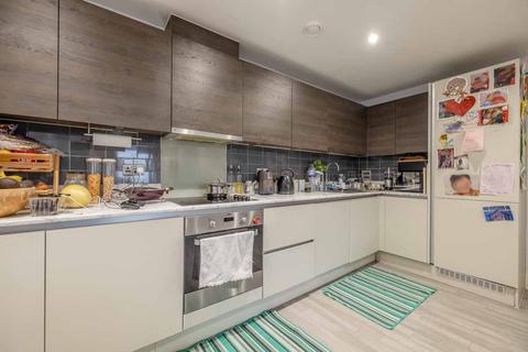 2 bedroom flat for sale, Stoke Road, Slough SL2