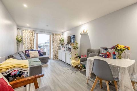 2 bedroom flat for sale, Stoke Road, Slough SL2