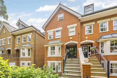 Cromwell Road, Teddington TW11