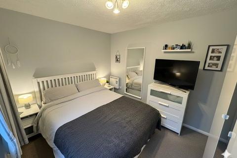 undefined, Rokes Place, Hampshire GU46