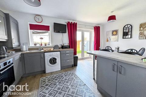 3 bedroom semi-detached house to rent, Whittlesey Road, MARCH