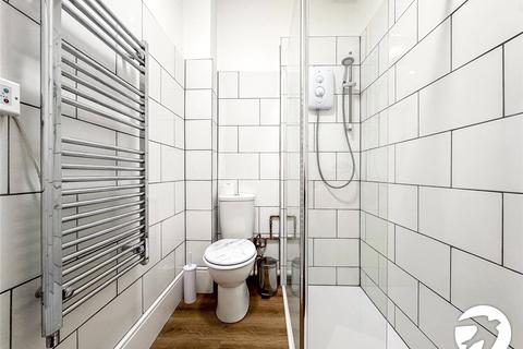 1 bedroom flat for sale, Tonbridge Road, Maidstone, Kent, ME16