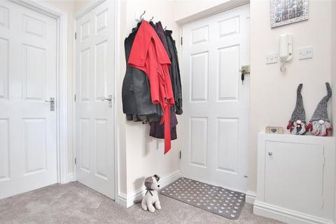 1 bedroom apartment to rent, Southwood Avenue, Woking GU21