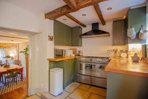3 bedroom terraced house for sale, Gloucester Road, Malmesbury, SN16