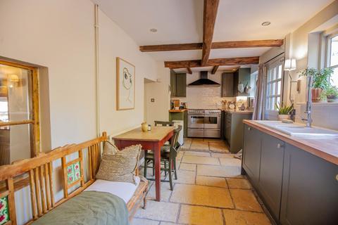 3 bedroom terraced house for sale, Gloucester Road, Malmesbury, SN16