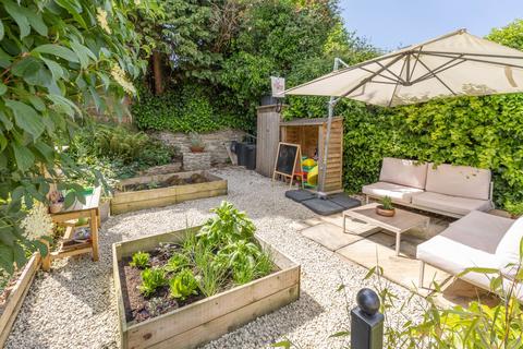 4 bedroom terraced house for sale, Gloucester Road, Malmesbury, SN16