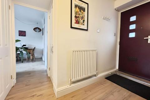 2 bedroom flat for sale, Pomeroy Street, London SE14