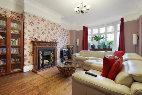 6 bedroom townhouse for sale, Swinburne Road, Darlington