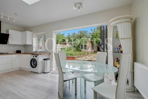 3 bedroom terraced house for sale, Clifford Way, London, NW10