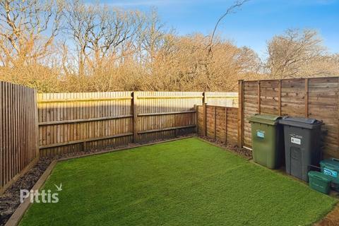 3 bedroom semi-detached house to rent, Red Fox Square Newport PO30