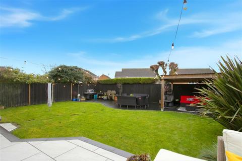 4 bedroom detached house for sale, Acorn Ridge, Walton, Chesterfield