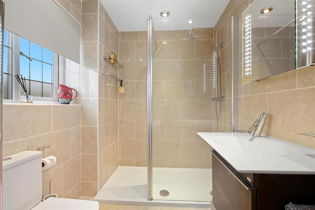 En Suite Shower Room