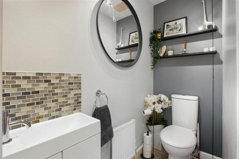 4 bedroom detached house for sale, Acorn Ridge, Walton, Chesterfield