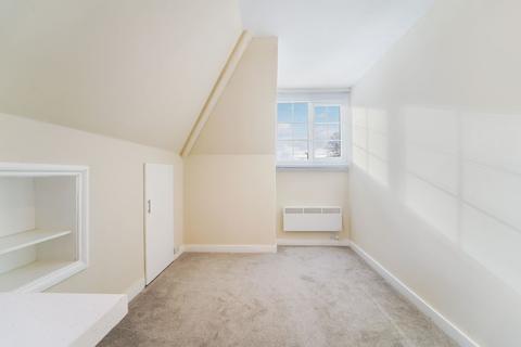 undefined, Upper Brighton Road, Surbiton KT6