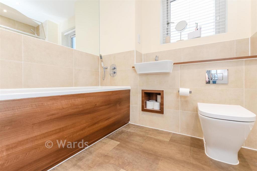En-Suite Bathroom
