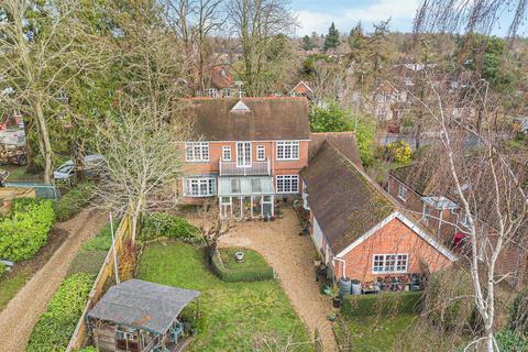 undefined, Conisboro Avenue, Caversham, RG4