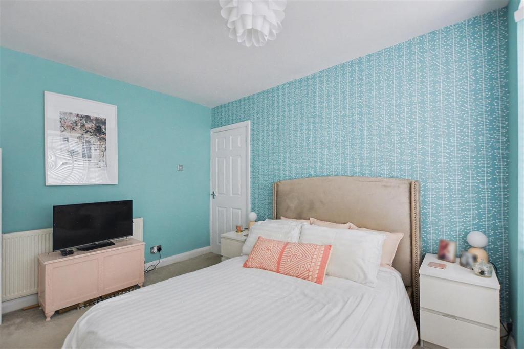 Bedroom 1 2.jpeg