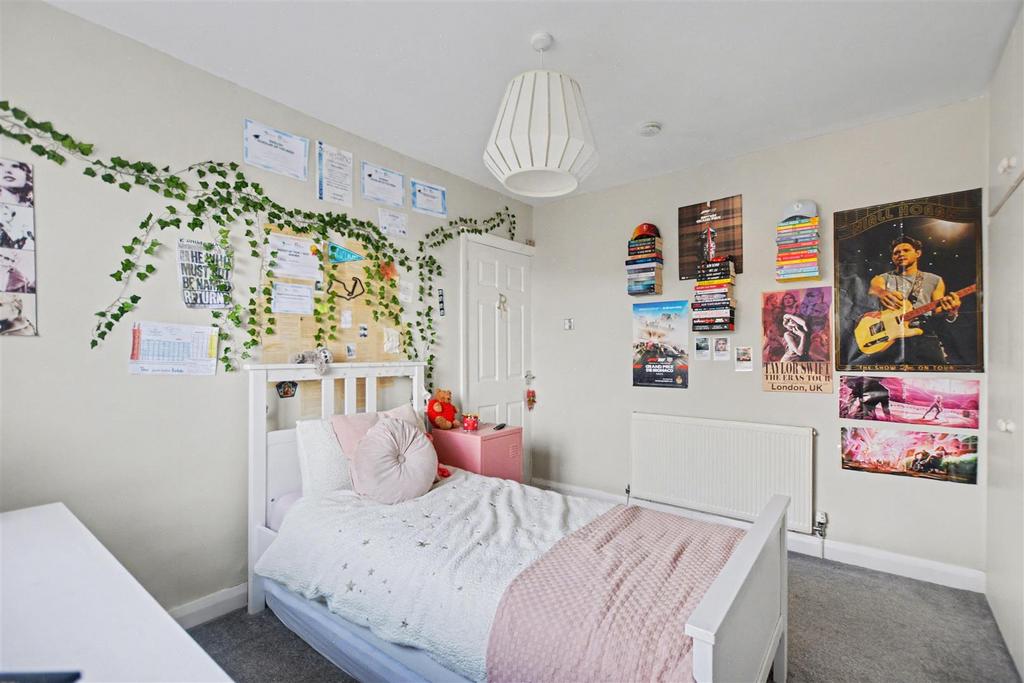 Bedroom 2 2.jpeg